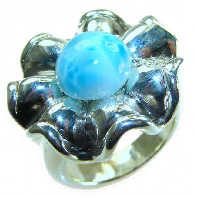 Large 8.2 carat Blue Perfection Blue Larimar .925 Sterling Silver handmade Large ring size 8 - Close-up of blue larimar sterling silver ring with flower design