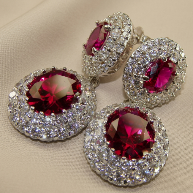 Luxurious natural 10.5 carat Red Topaz .925 Sterling Silver Perfectly handcrafted Earrings