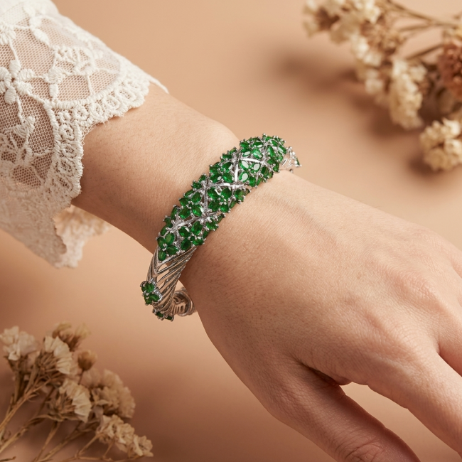 Elegant Authentic 20.5 carat Chrome Diopside .925 Sterling Silver handmade bangle Bracelet