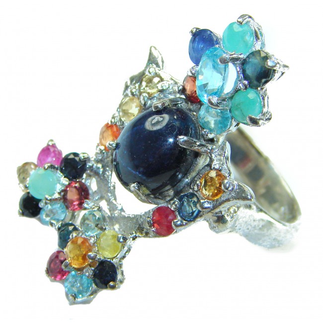 Classic design Genuine 16.5 carat Star Sapphire .925 Sterling Silver handcrafted Ring size 7 - Colorful gemstone cluster ring with star sapphire close-up.