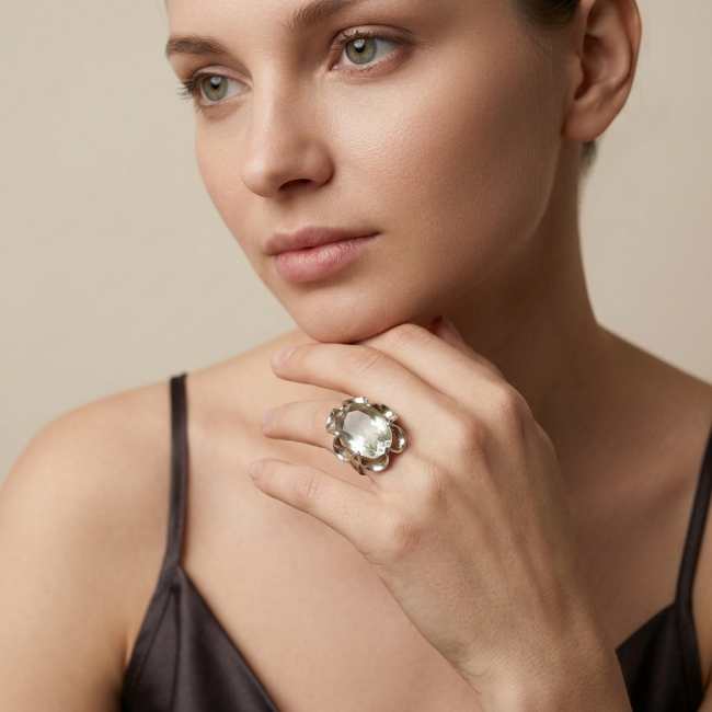 Natural 10.6 carat Green Amethyst .925 Sterling Silver ring size 5 3/4