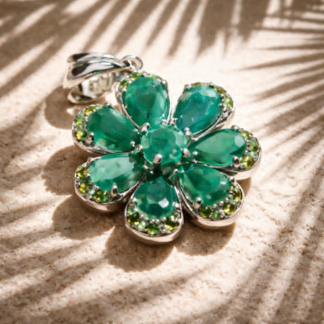 Amazonia - 18.8 carat Colombian Emerald .925 Sterling Silver handmade Statement pendant - photo 2