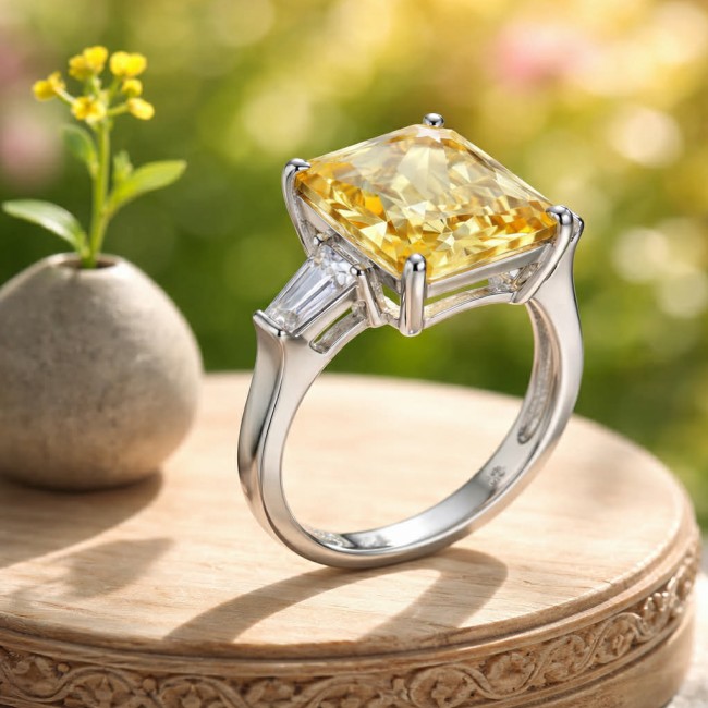 Splendid emerald cut 10.2 carat yellow Sapphire .925 Sterling Silver brilliantly handcrafted ring s. 6 1/4 - photo 2