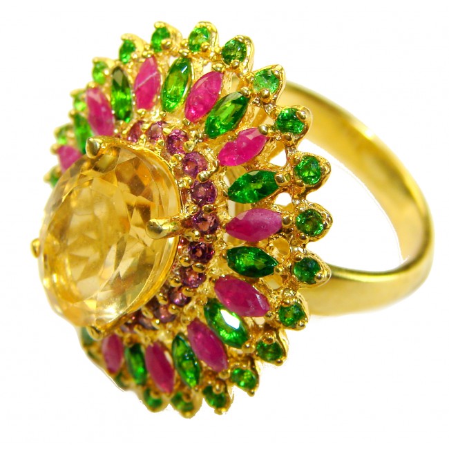 Tiffany - Natural 9.8 carat Brazilian Citrine .925 Sterling Silver dipped in 18K Gold handmade Statement Ring size 8 1/2 - Ornate citrine ring with green and pink stones, side view close-up.
