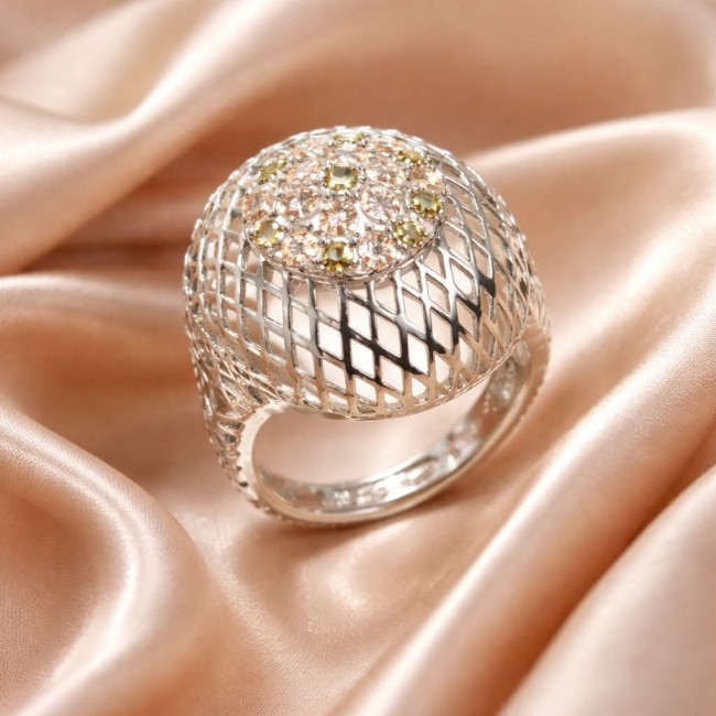 Casablanca Italy made 1.8 carat Morganite Peridot .925 Sterling Silver brilliantly handcrafted ring s. 9 - Mesh ring with morganite and peridot stones, top view on satin fabric.