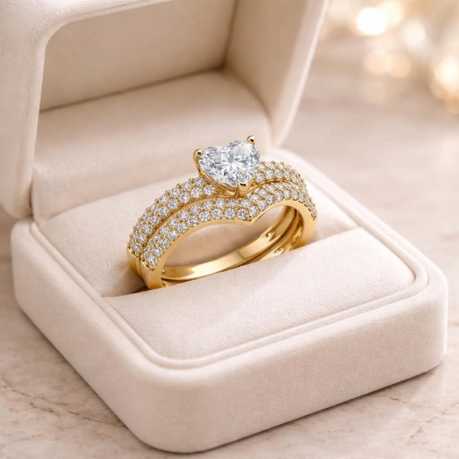 Sparkling pavé 4.5 carat Moissanite curve in a chic chevron shape Luxurios .925 Sterling silver Stackable Heart Ring size 7 - Gold ring set with heart Moissanite, top view in open box.