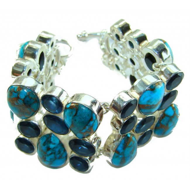 Luxurious one of a kind 65.8 carat Copper Turquoise .925 Sterling Silver handmade Bracelet - Close-up of luxurious Copper Turquoise bracelet with .925 silver setting