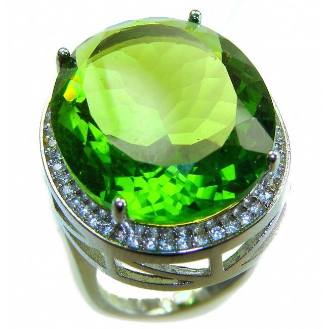 Authentic 22.8 carat Green Neon Topaz .925 Sterling Silver handmade Ring s. 6 1/4 - Close-up of 22.8 carat green neon topaz ring in .925 Sterling Silver.