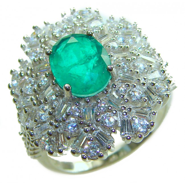 Authentic 4.2 carat Colombian Emerald .925 Sterling Silver handcrafted Ring size 6 1/2 - Close-up of 4.2 carat Colombian emerald ring in .925 sterling silver.