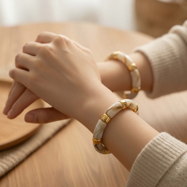 Modern Design Precious Natural Raisin Golden stretch bracelet - photo 1