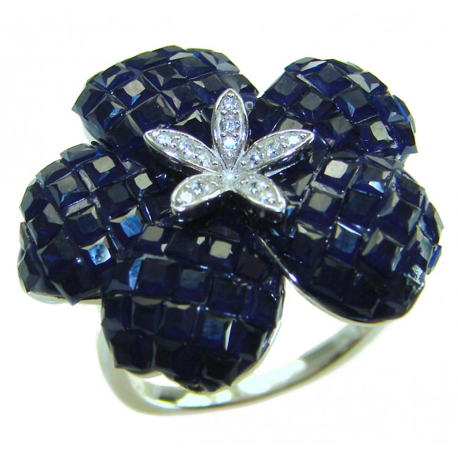 Born to Glam 12.2 carat natural Sapphire .925 Sterling Silver Perfectly handcrafted Ring s. 7 1/4 - Close-up of 12.2 carat natural sapphire flower ring in sterling silver