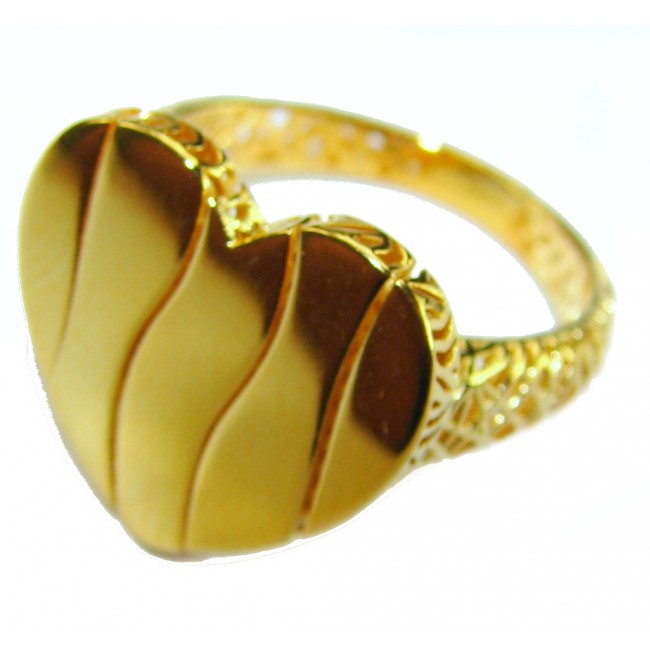 Dubai Style - Golden Heart .925 Sterling Silver dipped in 22K Gold handmade ring size 6 - Golden heart ring, side view, intricately detailed band.