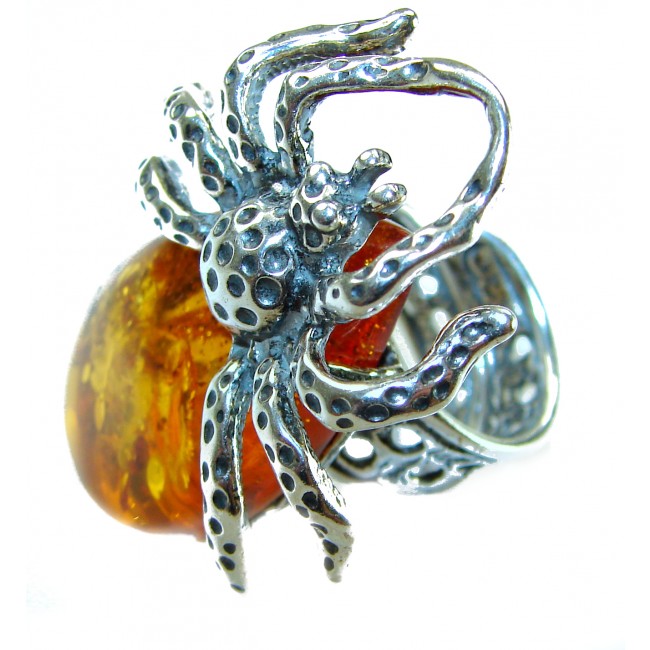 Piece of Art ! Large Golden Spider Authentic Baltic Amber .925 Sterling Silver handcrafted ring; s. 7 adjustable - Silver spider ring with amber, close-up view.