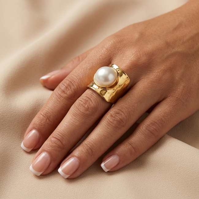 Luxurious Pearl brilliantly handcrafted Golden ring s. 7 adjustable - photo 1