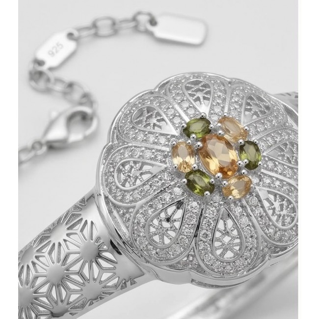 Casablanca Italy made 1.8 carat yellow Sapphire .925 Sterling Silver brilliantly handcrafted Bracelet - Close-up of Casablanca Italy .925 silver bracelet with yellow sapphires