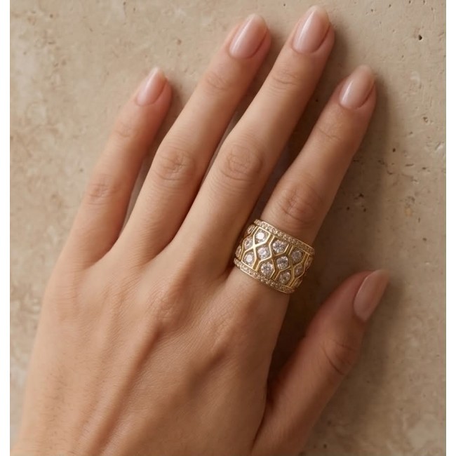 9.8 carat White Topaz Golden handcrafted Statement Ring size 7 - photo 2