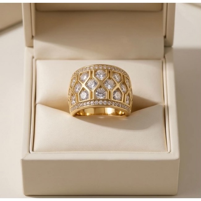 9.8 carat White Topaz Golden handcrafted Statement Ring size 7 - photo 1