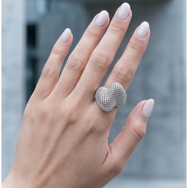 Eternity Bali made .925 Sterling Silver ring size 7 - Sterling silver ring, size 7, worn on hand, top view.