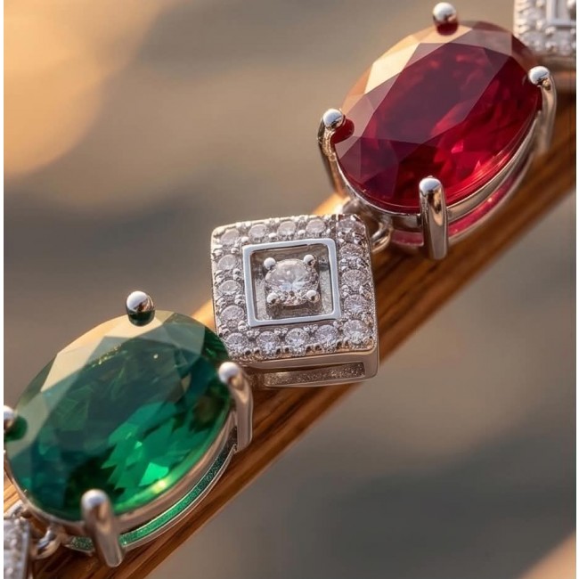 Ginevra - Luxurious natural 18.4 carat Ruby Emerald .925 Sterling Silver handmade Statement necklace - Close-up of Ginevra Ruby and Emerald stones set in .925 silver.