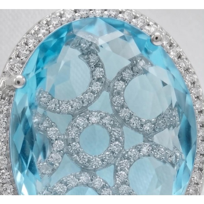 Angelina 14.9 carat authentic Aquamarine .925 Sterling Silver Handcrafted pendant - Close-up of aquamarine stone and diamond pattern on sterling silver jewelry.