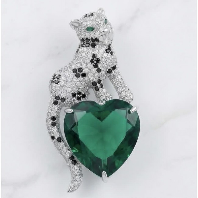 Precious Cheetah authentic 38.5 carat Emerald .925 Sterling Silver Handcrafted pendant brooch - Cheetah brooch with 38.5 carat emerald, front view.