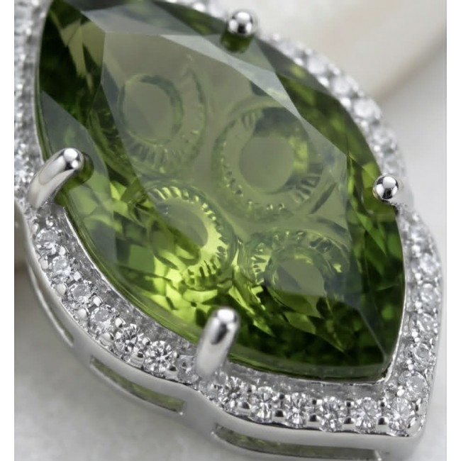 Royalty 9.9 carat authentic Himalayan Peridot .925 Sterling Silver Handcrafted Statement Earrings - Stone close-up of 9.9 carat Himalayan Peridot set in .925 Sterling silver