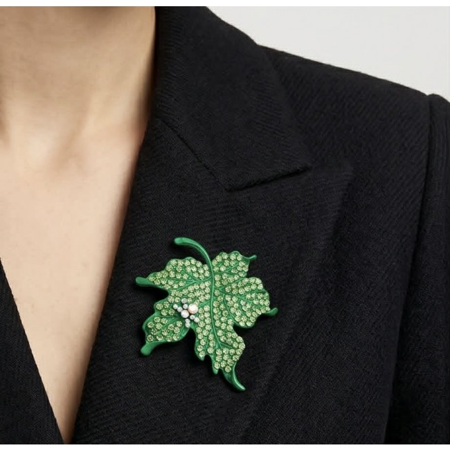 Stylish Green Leaf Crystal Brooch - photo 1