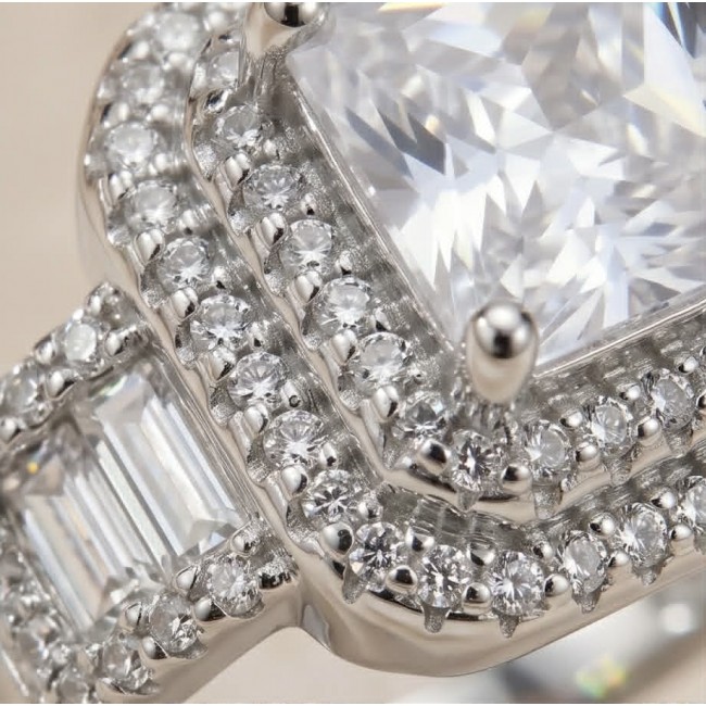 Classic Beauty assher cut 8.5 carat White Topaz .925 Sterling Silver Statement ring size 7 1/4 - Close-up of Classic Beauty Asscher cut 8.5 carat White Topaz ring.