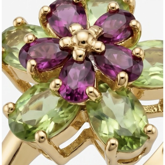 Authentic 8.9 carat Peridot 18K Gold over .925 Sterling Silver handmade Ring s. 6 - Close-up of a Peridot and Purple Gemstone Ring in 18K Gold over Sterling Silver