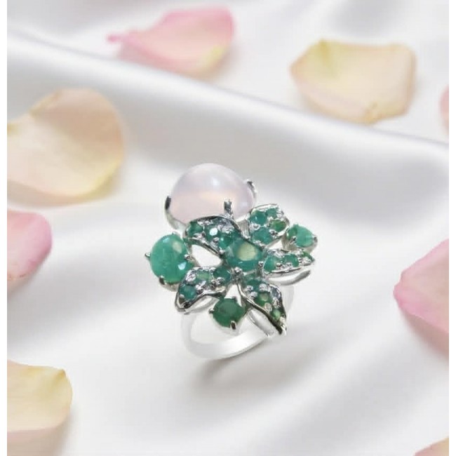 Stella 14.4 carat Brazilian Rose Quartz Emerald .925 Sterling Silver dipped in rhodium handmade ring 8 - Silver ring with rose quartz and emeralds on white satin background