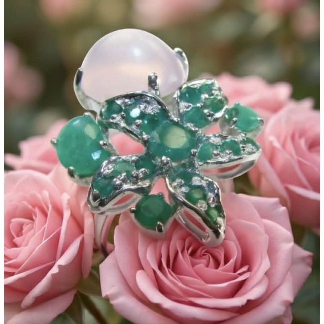 Stella 14.4 carat Brazilian Rose Quartz Emerald .925 Sterling Silver dipped in rhodium handmade ring 8 - Close-up of Stella 14.4 carat rose quartz emerald ring on pink roses.