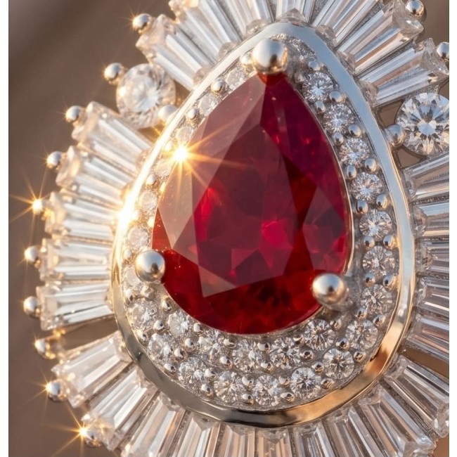 Magnificent Jewel 5.2 carat Ruby .925 Sterling Silver handcrafted incredible Pendant - Close-up of Magnificent Jewel 5.2 carat Ruby in Sterling Silver.