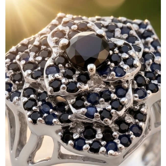 Blue Flower 12.2 carat natural Sapphire .925 Sterling Silver Perfectly handcrafted Ring s. 9 - Close-up of blue sapphire flower ring in sterling silver.