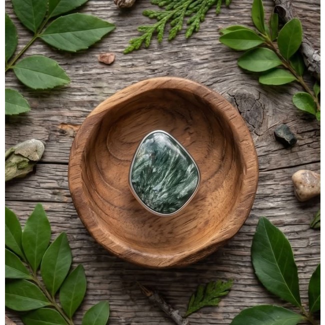 Great quality Seraphinite .925 Sterling Silver handcrafted Ring size 7 adjustable - Seraphinite stone in bowl, top view, .925 Sterling Silver jewelry.