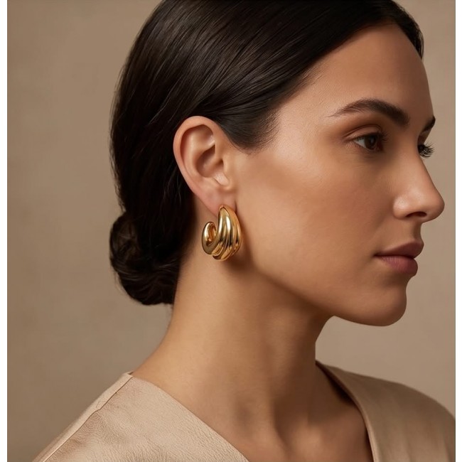 Luxurious Golden tone handcrafted Stylish earrings - photo 1