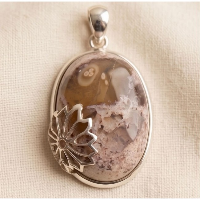 Bonefire night Natural 25.2 carat Mexican Fire Opal .925 Sterling Silver handmade Pendant - Mexican fire opal pendant, close-up of stone and silver detailing.
