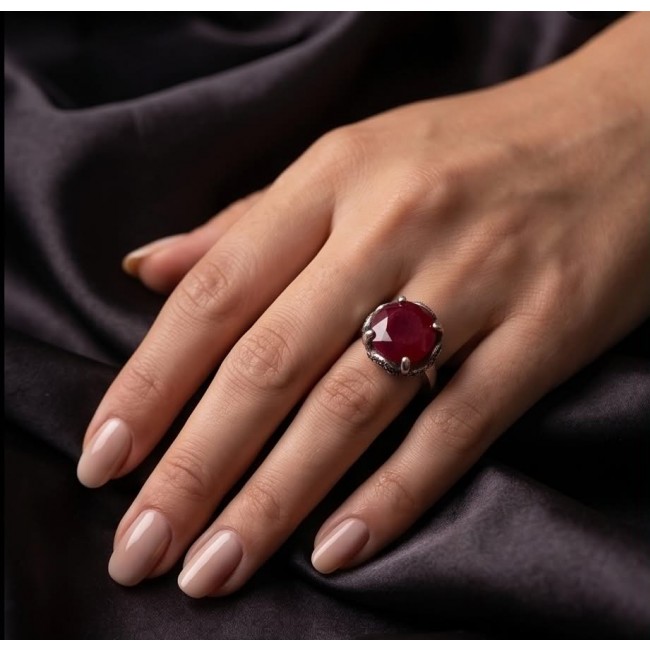Carmen Natural 22.4 carat Ruby .925 Sterling Silver dipped in rhodium handmade Large Statement Ring size 10 - Worn on hand: Ruby ring in sterling silver, 22.4 carat.