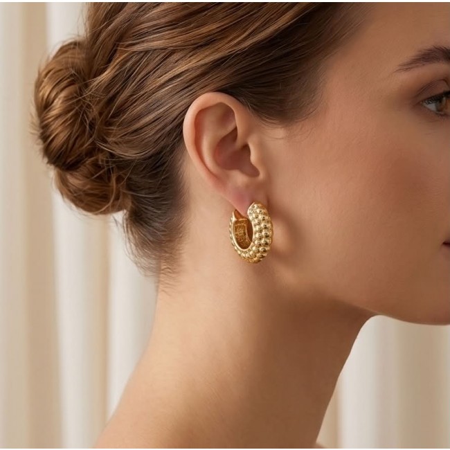 Luxurious Golden tone handcrafted Stylish earrings - photo 1