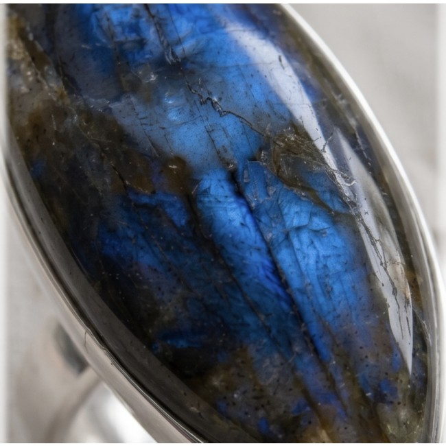 Shimmering Natural Labradorite .925 Sterling Silver handcrafted Large ring size 8 adjustable - Close-up of shimmering labradorite in .925 sterling silver setting