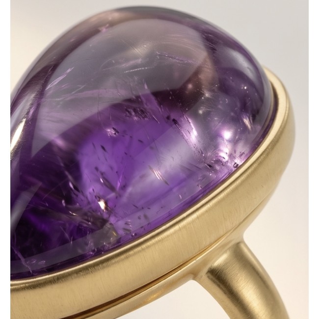 Purple Royalty 45.5 carat Amethyst .925 Sterling Silver dipped in 18K Gold over Handcrafted Large Ring size 7 - Stone close-up of 45.5 carat amethyst set in sterling silver ring