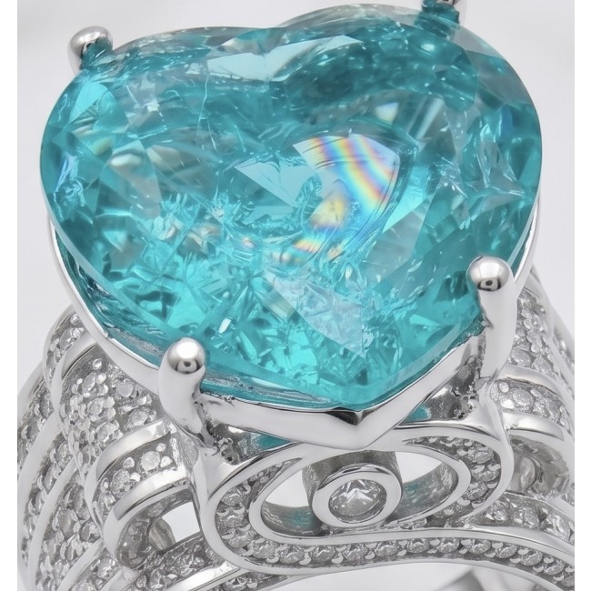 Titanic Memories - Heart 18.8 carat Green Topaz handcrafted Solid Statement Ring size 7 - Heart-shaped green topaz ring close-up with intricate band detailing