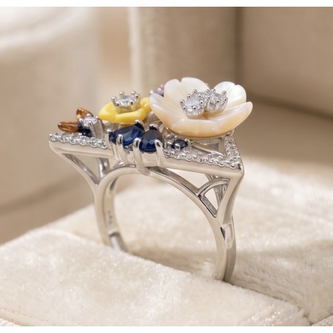 Blister Pearl .925 Sterling Silver brilliantly handcrafted ring s. 8 - Side view of Blister Pearl .925 Sterling Silver handcrafted ring