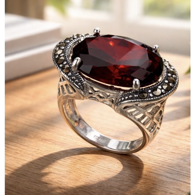 Red Power Authentic 25.4 carat Garnet .925 Sterling Silver brilliantly handcrafted large Statement Ring size 7 - Close-up of Red Garnet 25.4 carat ring in .925 Sterling Silver setting.