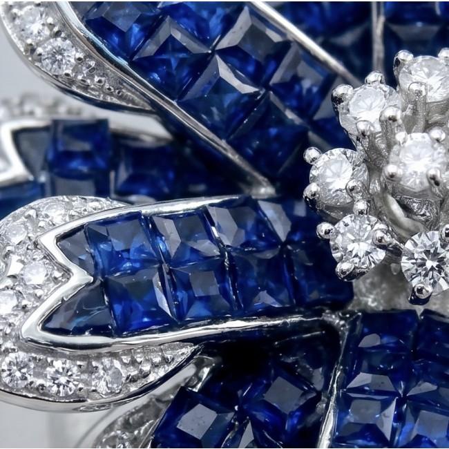 Blue Flower 12.2 carat natural Sapphire .925 Sterling Silver Perfectly handcrafted Ring s. 7 1/4 - Close-up of blue sapphire and diamond flower in sterling silver setting.