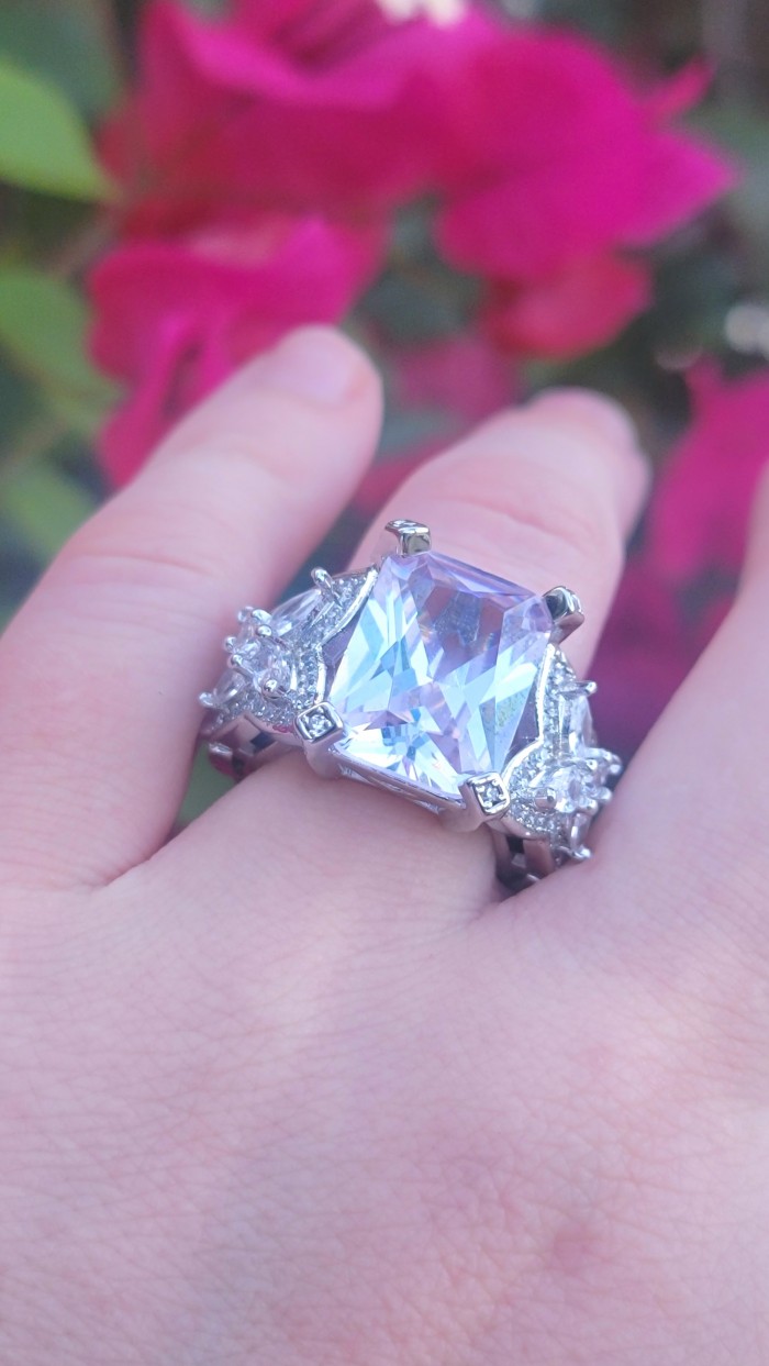Extravaganza 19.9 carat White Topaz .925 Sterling Silver handcrafted OVERSIZED Statement ring size 6 3/4 - photo 1
