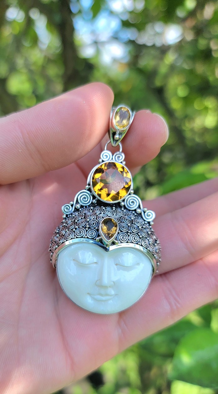 7Moonface - Authentic Carved Ox Bone 6.8 carat Citrine .925 Sterling Silver Pendant - photo 1
