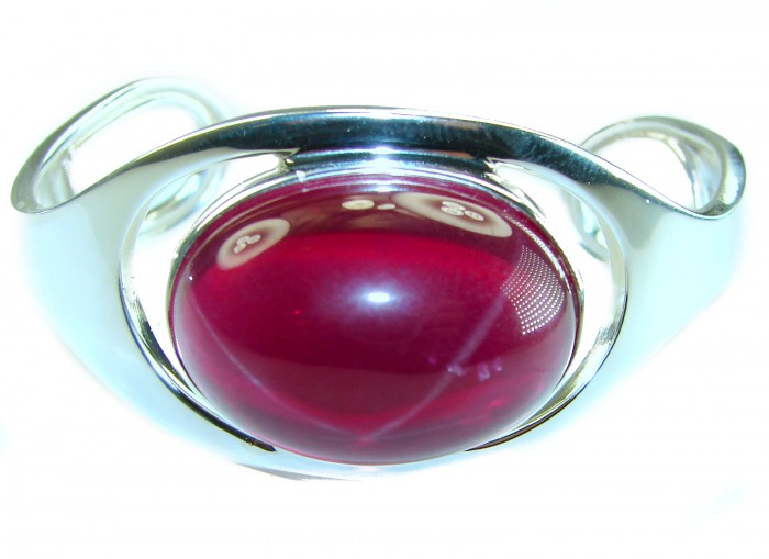 Very Rare - Bellezza Genuine 44.5 CARAT Star Ruby .925 Sterling Silver HUGE Bracelet / Cuff - Close-up of Bellezza 44.5 carat star ruby with .925 silver setting.
