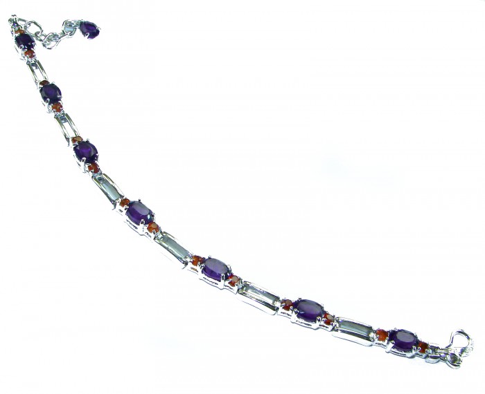 Dolce Vita - Precious Natural 22.5 carat Amethyst .925 Sterling Silver handcrafted bracelet - Bracelet side view with amethyst and silver detail