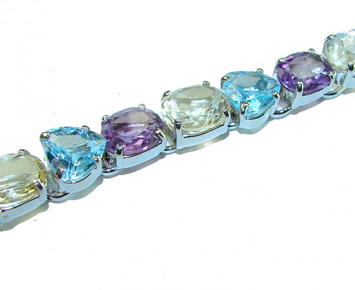 Captivating allure of this gemstone - Natural 138.5 carat Multigems .925 Sterling Silver handcrafted Statement Bracelet - photo 2