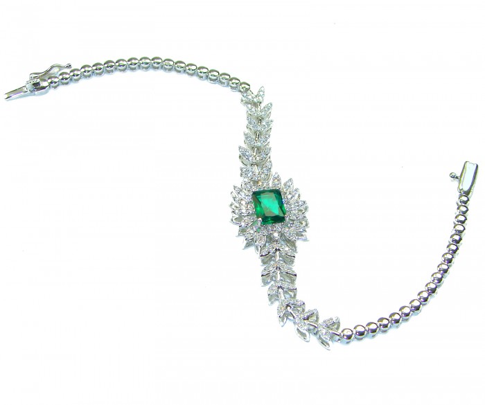 Giovanna - Authentic 15.9 carat Emerlad .925 Sterling Silver handcrafted Statement bracelet - Emerald bracelet, top view, detailed silver design, 15.9 carat stone.